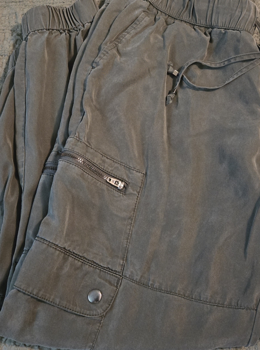 Banana Republic Olive Green Cargo Jogger Pants Petite Medium - Picture 2 of 9